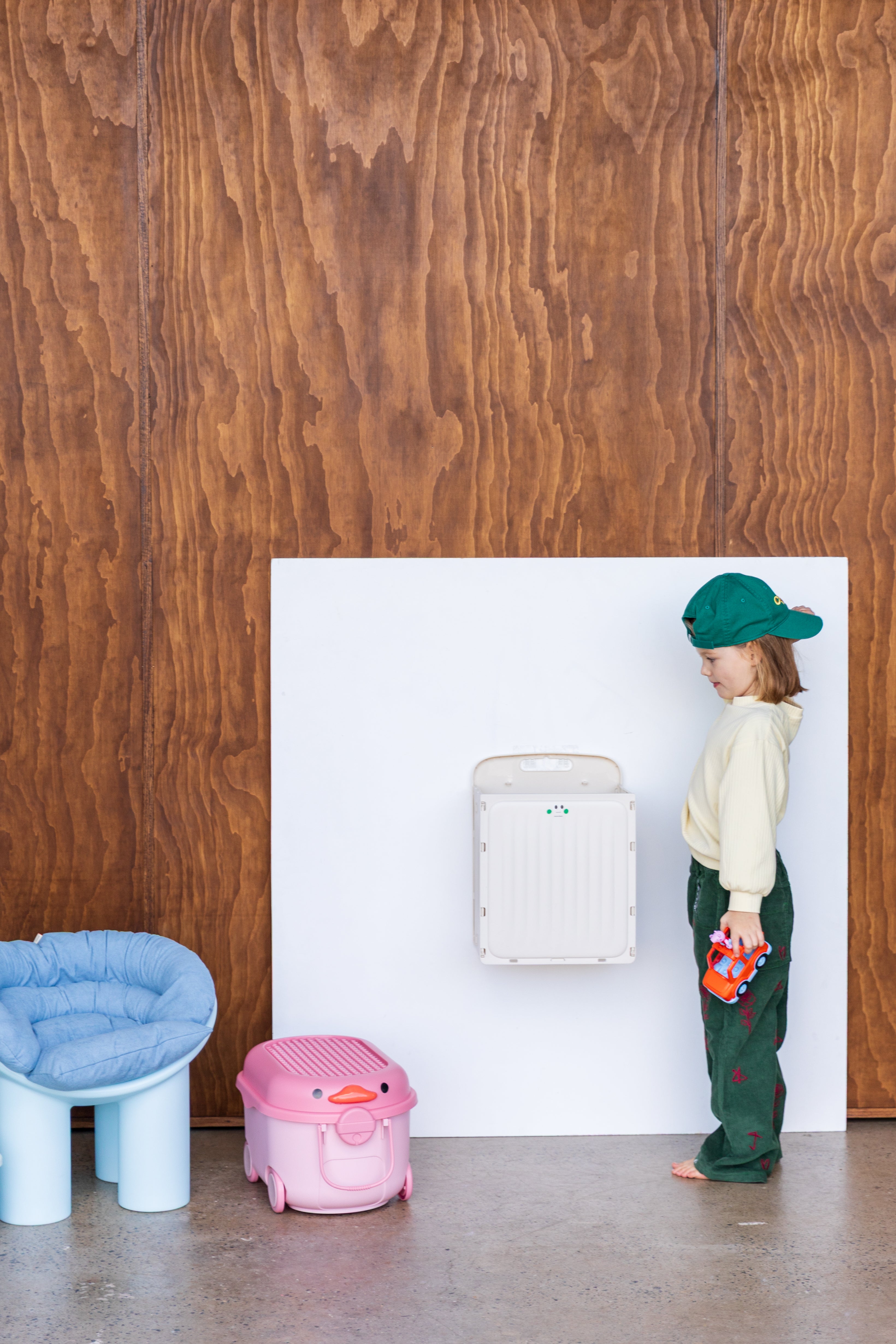 Milk bottle - Wall Pocket
