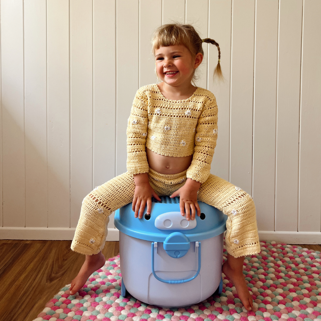 ‘Ride a Long Storage’ - Ice Block Blue Pig - Medium