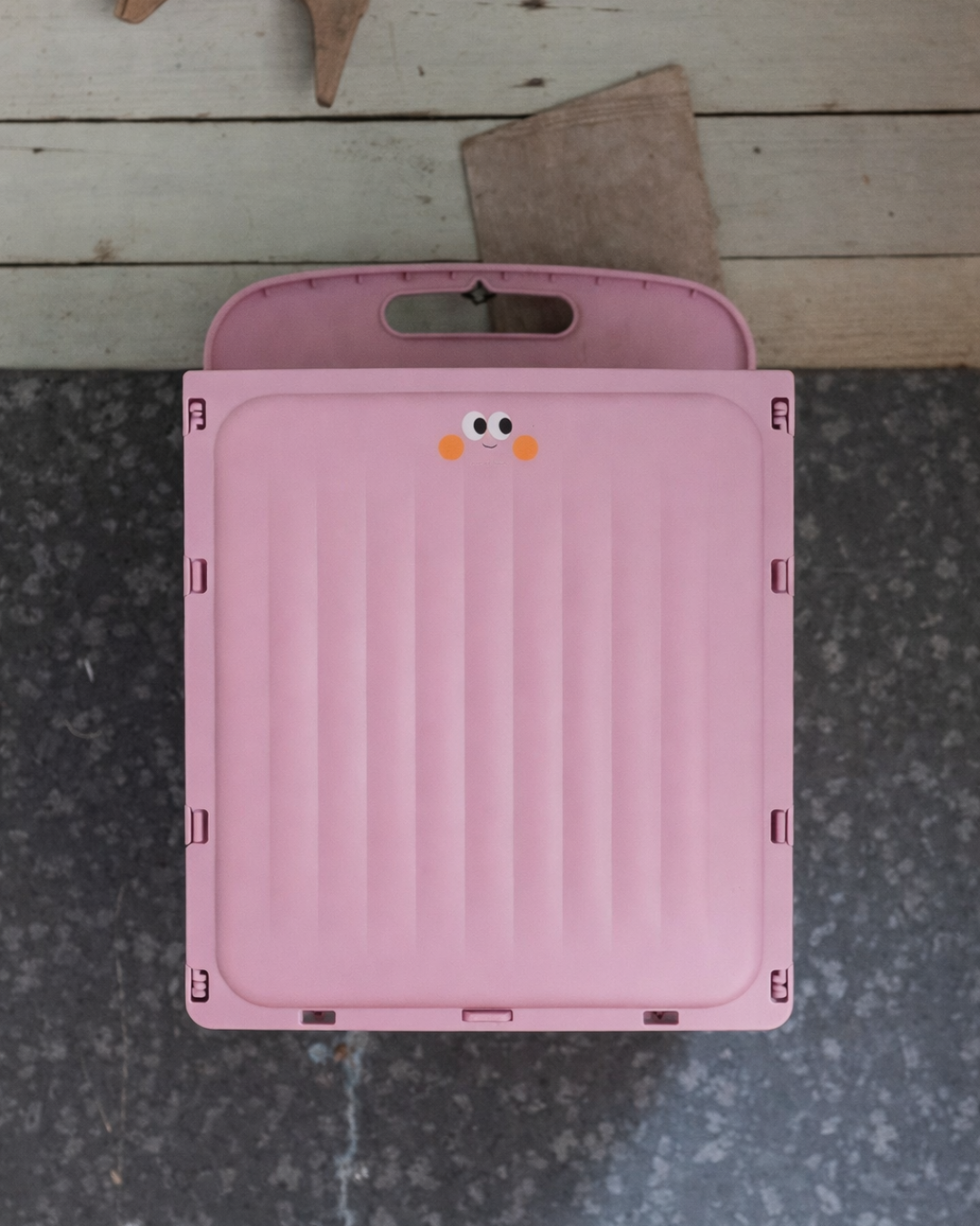 Cherry Rocket - Wall Pocket