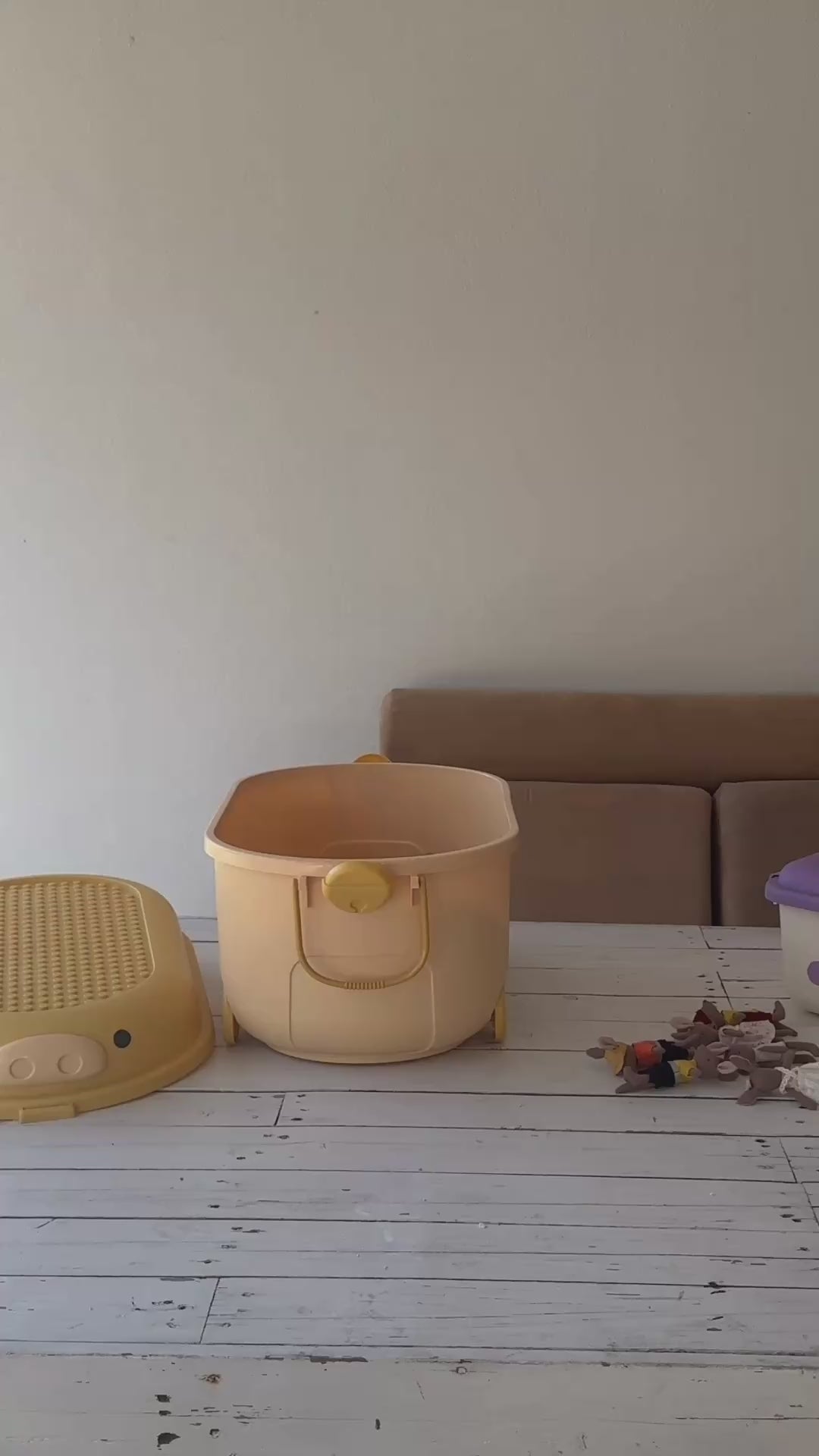 Ride a Long Storage - Popcorn Yellow Pig - Large