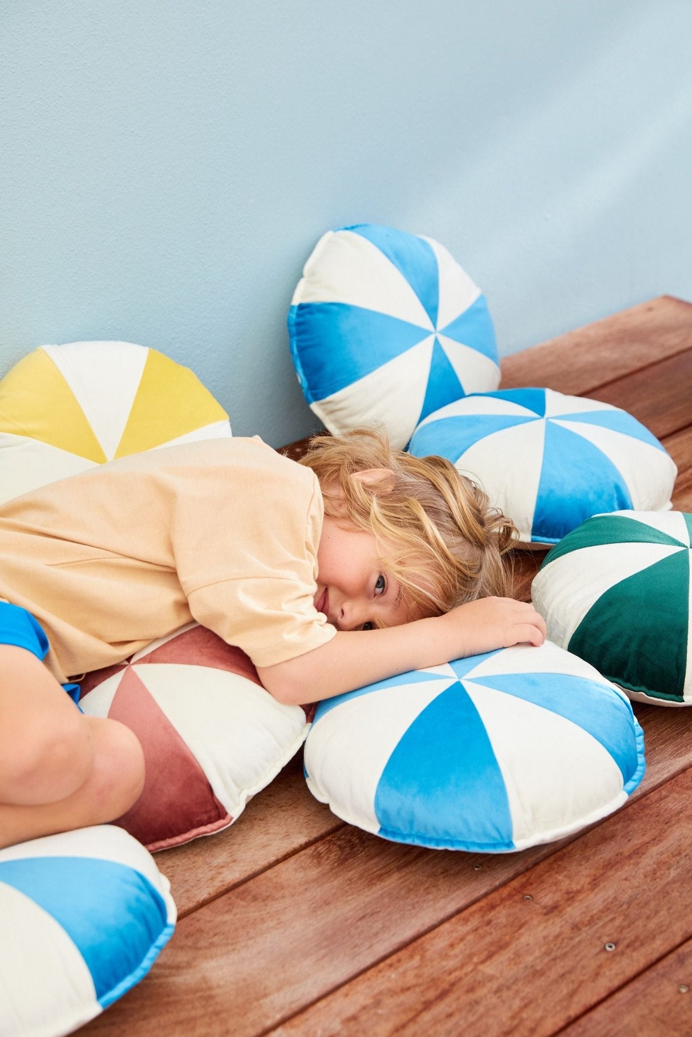 Pinwheel - Cushions - Cowrie &amp; Conch